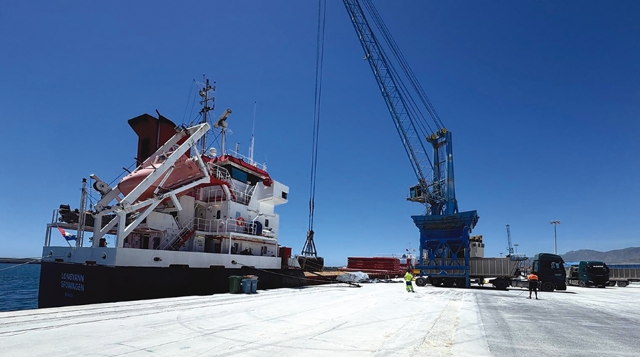 Terminal Marítima de Granada y Motril Shipping impulsan los graneles en Motril