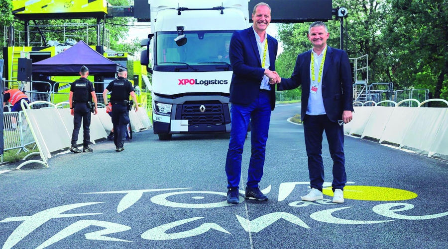 Durante casi 45 años, XPO Logistics ha sido la compañía de transporte oficial e indispensable del Tour de Francia, siendo el socio más antiguo del certamen deportivo.