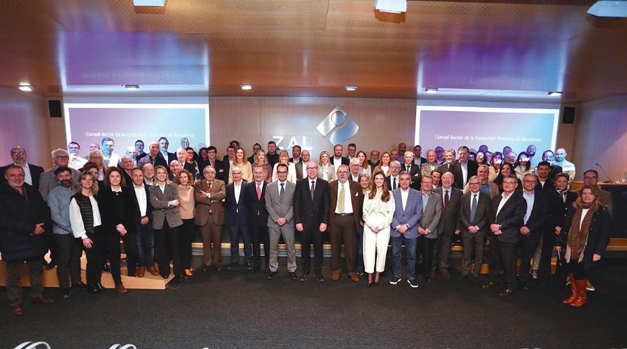 El Consell Rector para la promoción de la comunidad portuaria de Barcelona ha sido protagonizado por más de un centenar de asistentes, en el que han participado 4 grupos de trabajo del organismo.