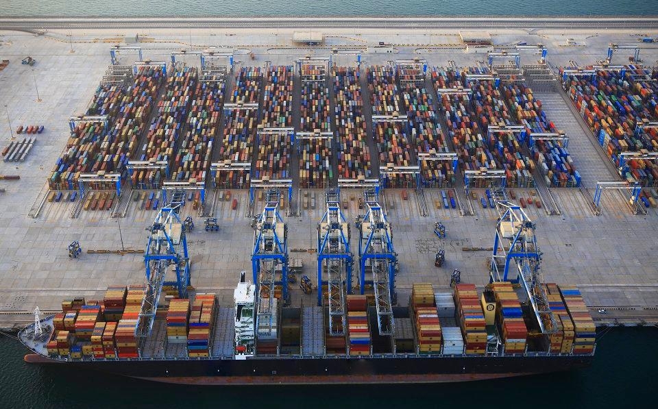 Khalifa Port movió 4,91 millones de TEUs en 2023, un 13% más que en 2022.