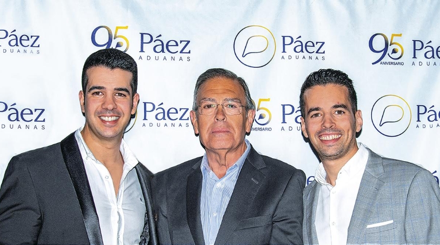 De izquierda a derecha: Alberto Páez Vizcaíno, director de Páez Aduanas; José Manuel Páez Romero, director general de Páez Aduanas; y José Páez, CEO de Páez Aduanas