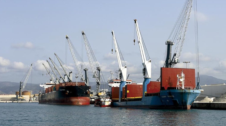 La negociación sigue en los muelles castellonenses.