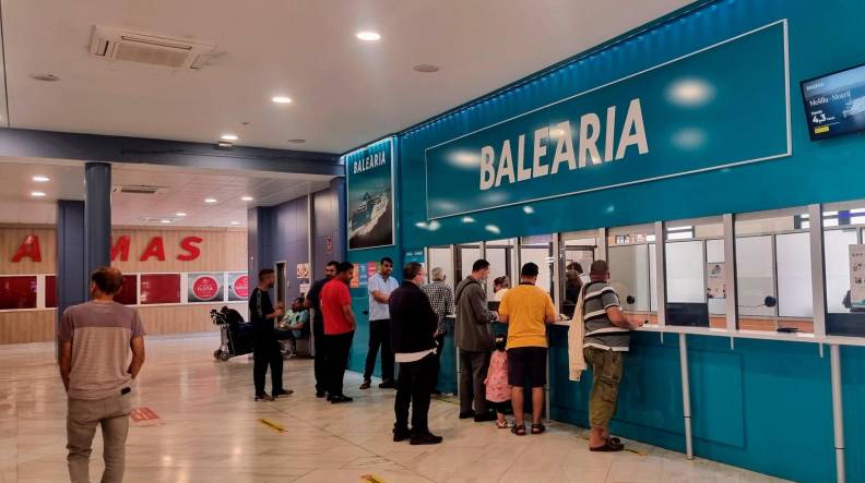 Más de 10.000 pasajeros viajan entre Almería y Nador