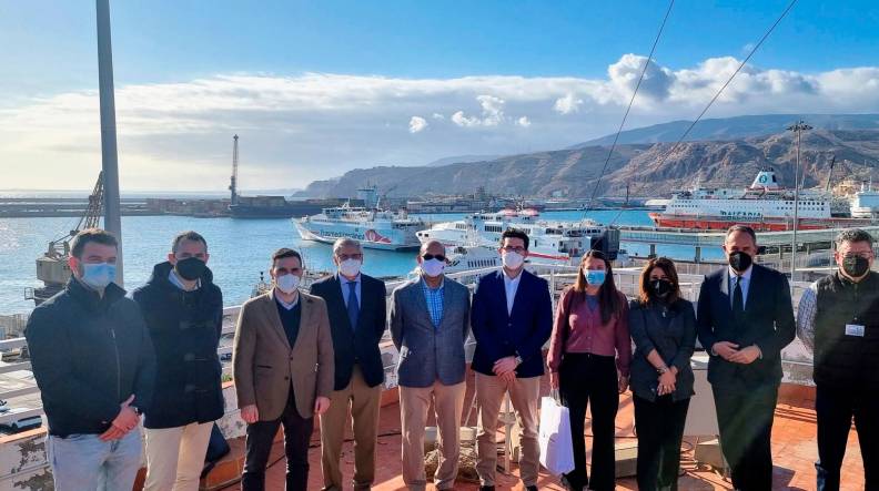 La compañía Holland America Group estudia volver a Almería con sus cruceros de lujo