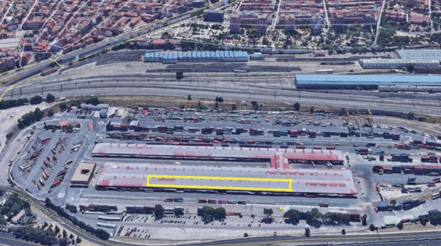 Adif licita el alquiler de diez almacenes en la terminal Madrid-Abro&ntilde;igal
